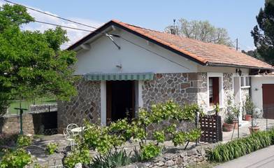 Villa pour 6 personnes, avec terrasse et jardin, animaux acceptés en Ardèche