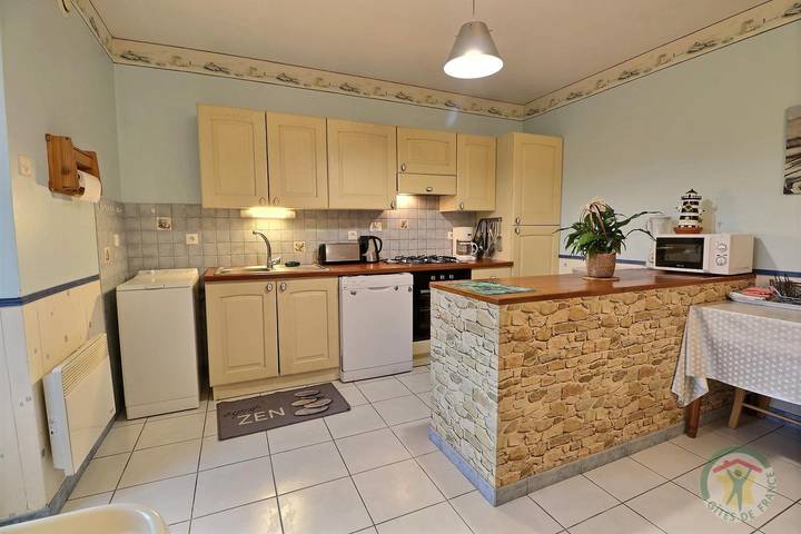 Gîte pour 8 personnes, avec jardin et terrasse à Roz-sur-Couesnon - 2