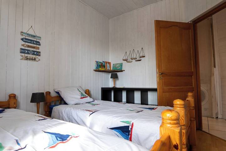 Location de vacances pour 6 personnes, avec piscine ainsi que jardin et jacuzzi dans Plage Du Bilou Le Conquet - 4