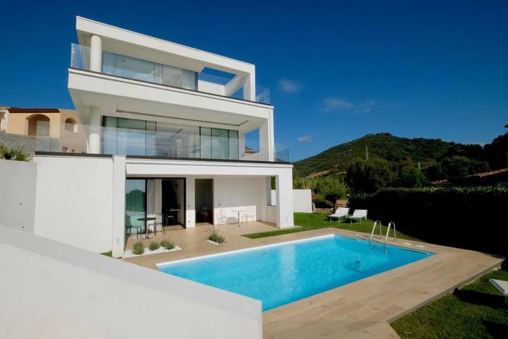 Chambre d’hôte pour 2 personnes, avec piscine ainsi que vue et jardin à San Teodoro - 3