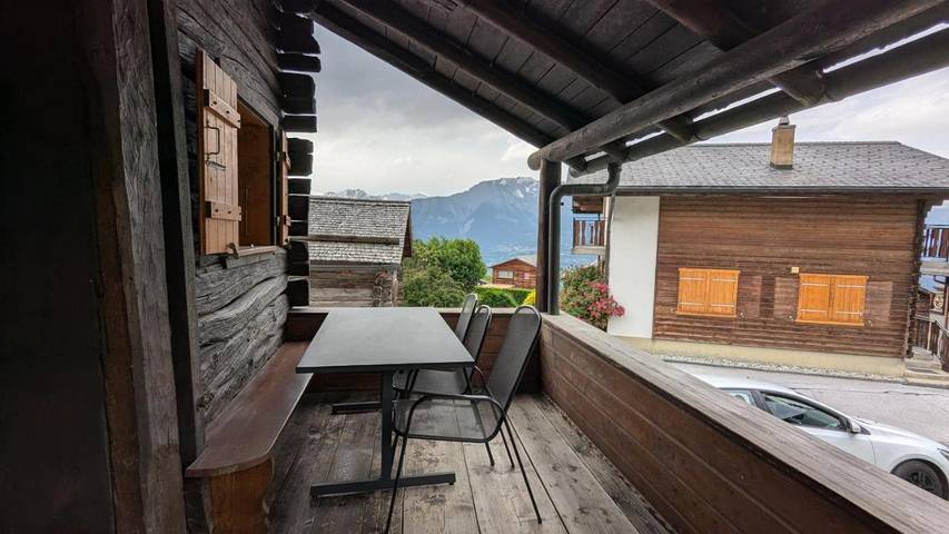 Gîte pour 7 personnes, avec vue et terrasse, animaux acceptés dans Nax - 2