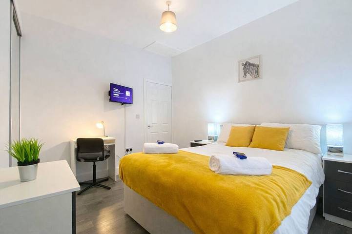 Emerald Living - Stoke-on-Trent in Stoke-on-Trent, Midlands