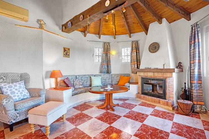 Villa 'Nicoll' con piscina privata, Wi-Fi e aria condizionata in Montgo, Dénia