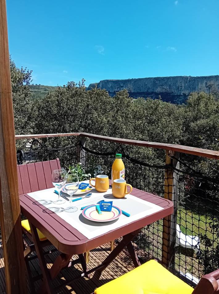 Gîte pour 2 personnes, avec piscine et jardin