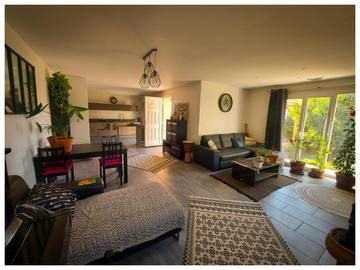 Cottage pour 2 personnes, avec terrasse ainsi que vue et jardin à Paulhan (Hérault)