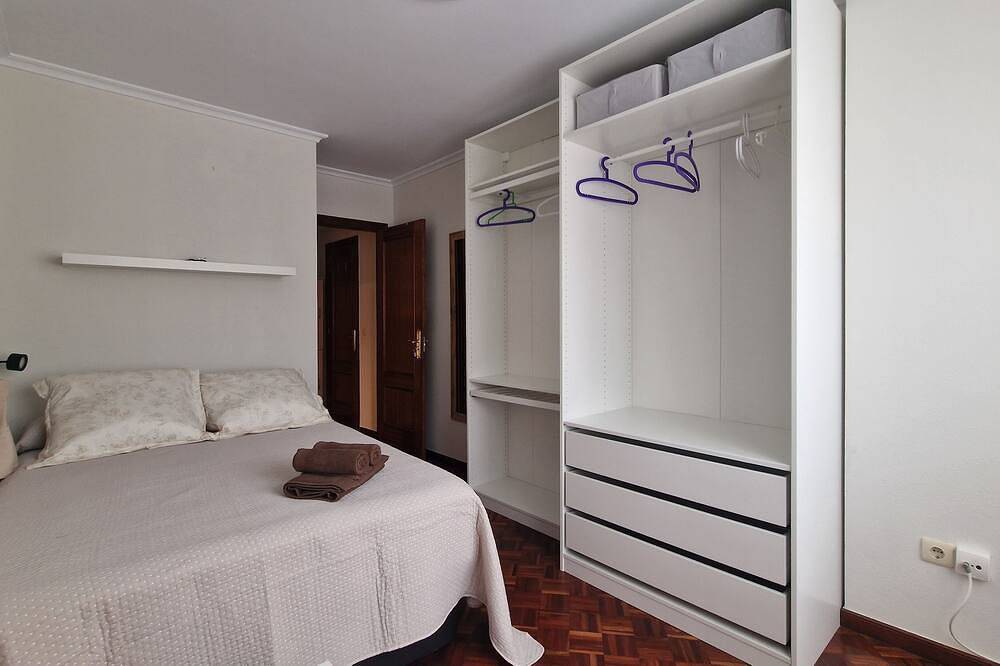 Entire apartment, Spacious bright apartment, 10 min.de the beaches, Sardinero, Liencres, Virgen del Mar in Santander, Cantabrian Coast