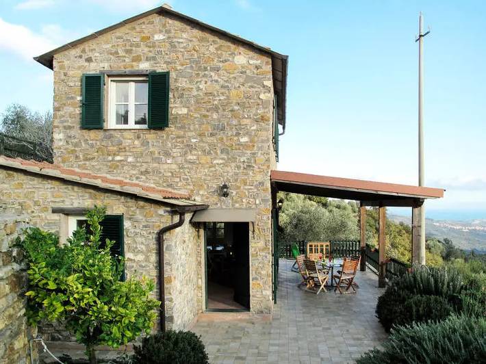 Ferienhaus für 6 Personen, mit Terrasse und Pool in Pietrabruna - 2