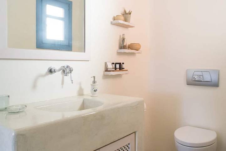 Elia | Cycladic Three-Bedroom Villa with Private Pool and Sea View in Santorini