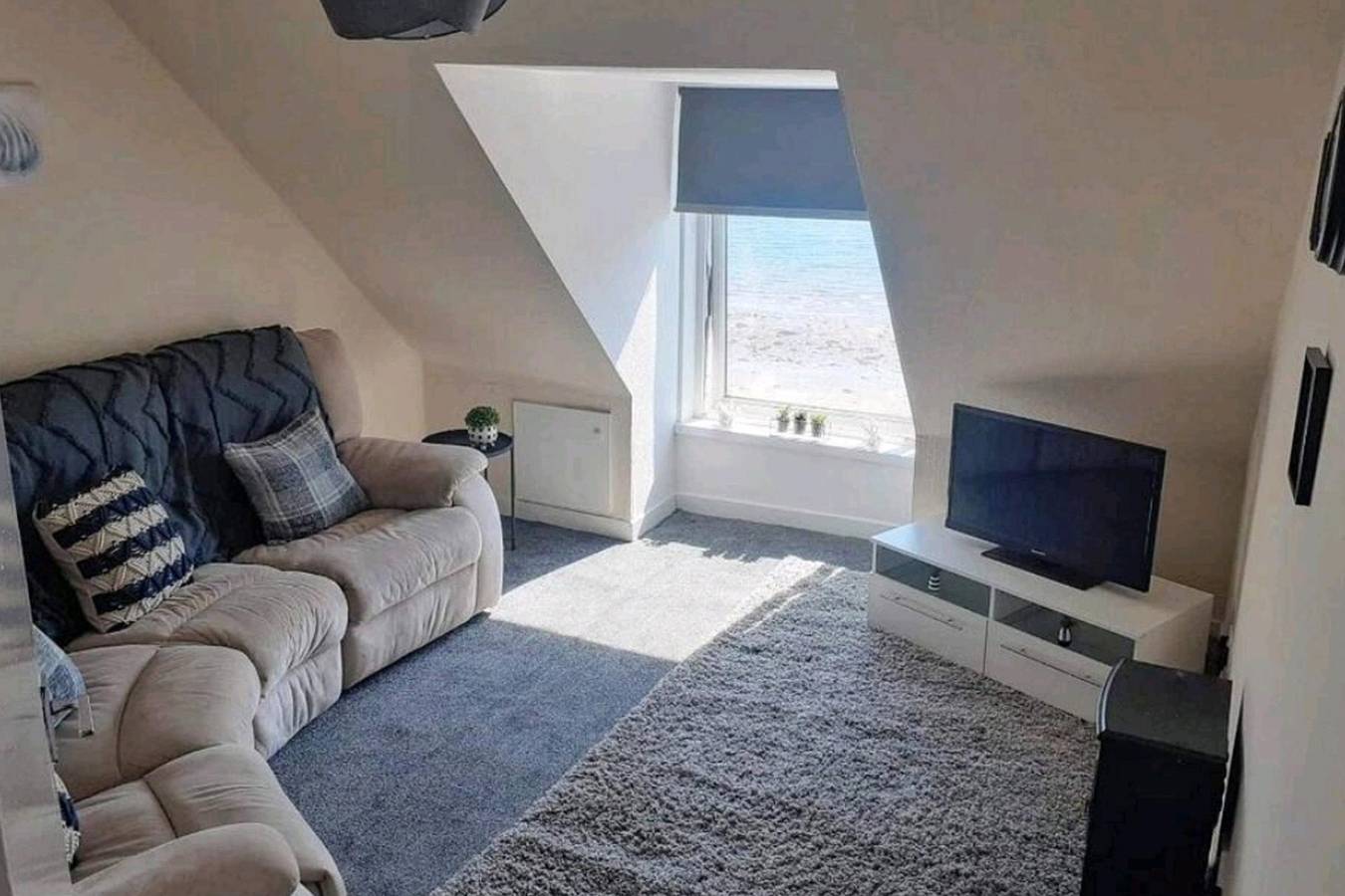 Entire holiday apartment, Loch Views Apartment Sleeps 2-Pets Ok-Free Parking in Argyll & Bute