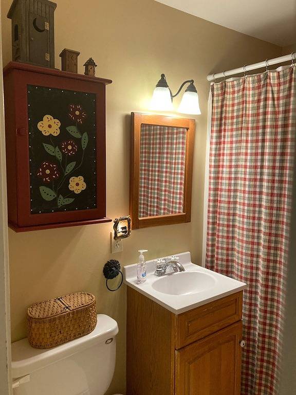 Log cabin for 5 people, with terrace and sauna as well as hot tub and yard in White Mountain National Forest