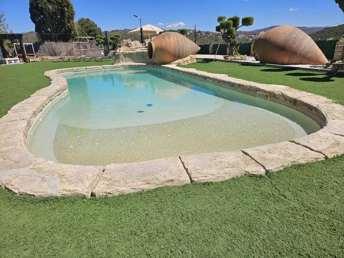 Casa rural para 26 personas, con Balcón y Terraza además de Jardín y Piscina en Olérdola - 3