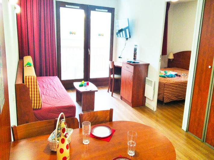 Location de vacances pour 4 personnes, avec balcon et piscine, adapté aux familles dans La Mongie