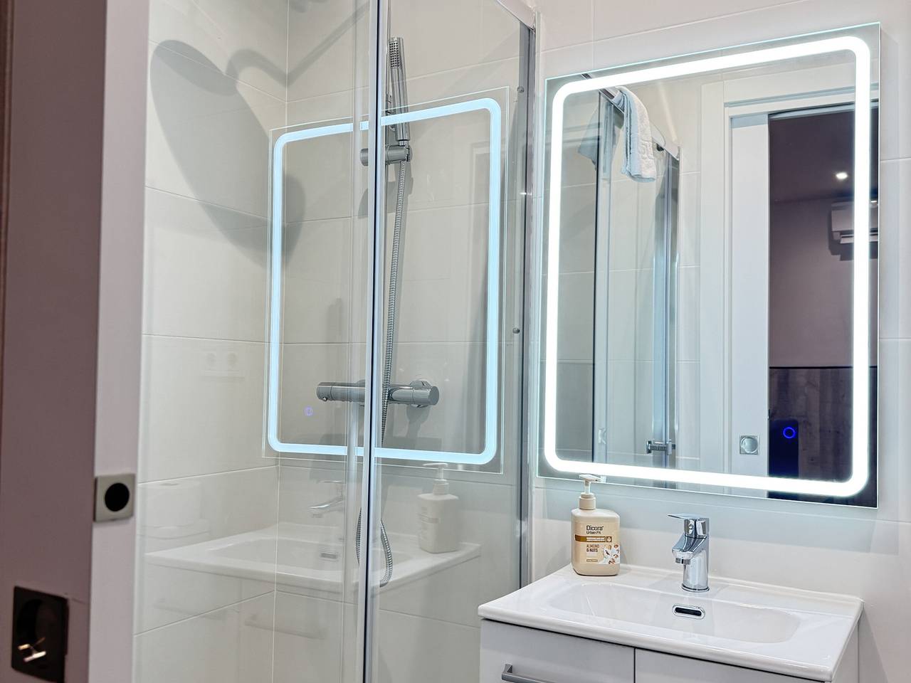 Appartement entier, Appartement confortable au centre-ville - 5 pers. in Centro (Madrid), Madrid