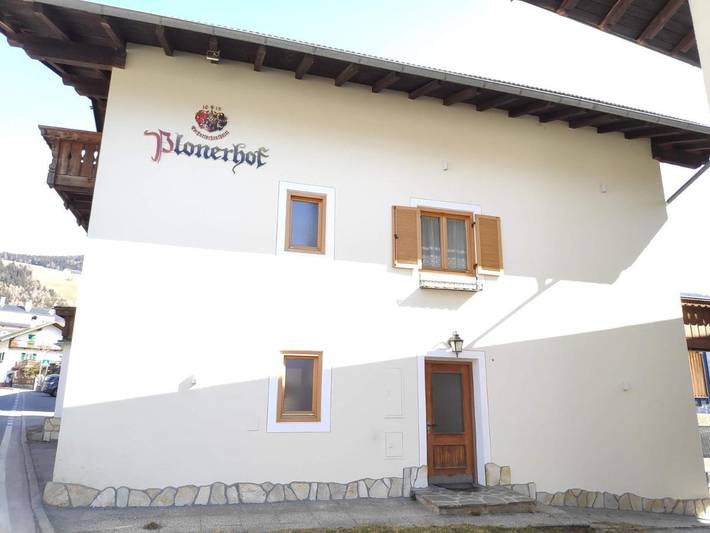 Ferienhaus für 24 Personen, mit Ausblick und Pool sowie Balkon - 1