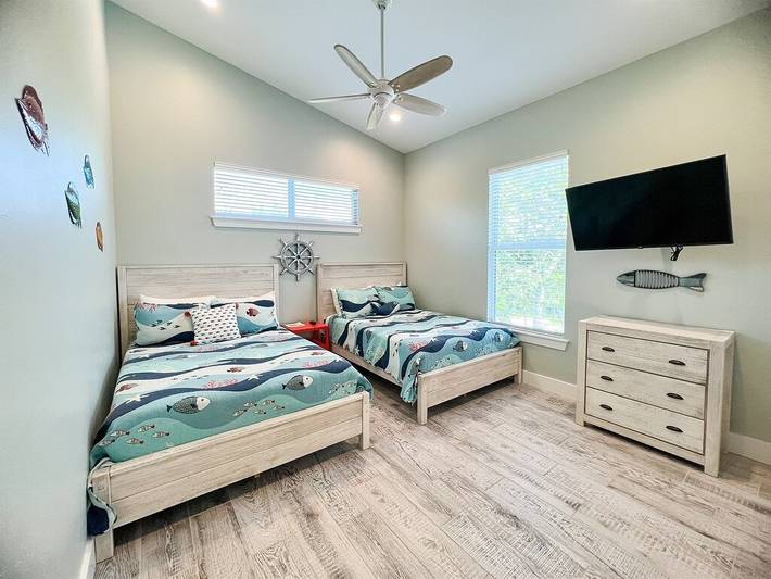 Vacation rental for 10 people, with yard in North Captiva Island