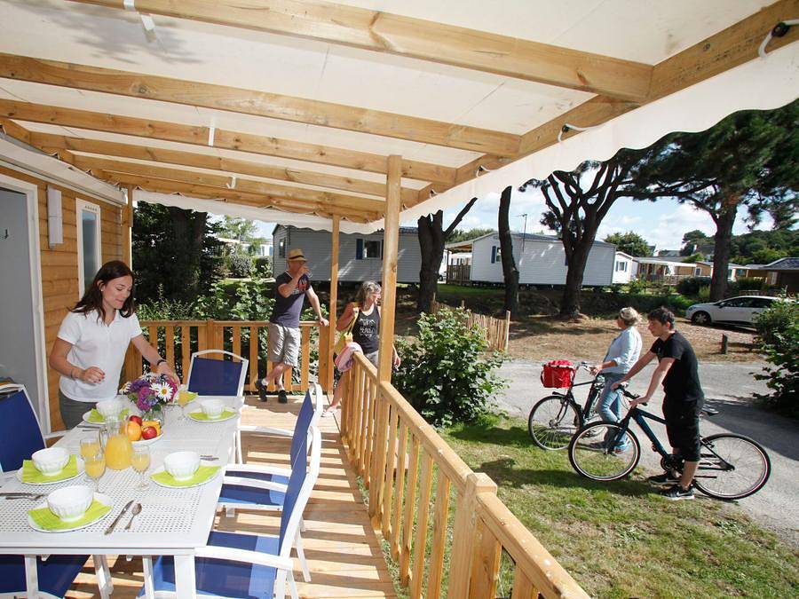 Flower Camping Le Kerarno - Mobilhome 4 personnes - Confort 22m² - 2 chambres - Terrasse semi-couverte - Tv - lave-vaisselle in Saint-Philibert, Côte des Mégalithes