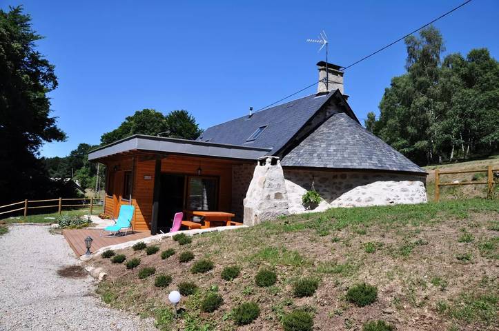 Gîte pour 6 personnes, avec Terrasse à Bonnefond