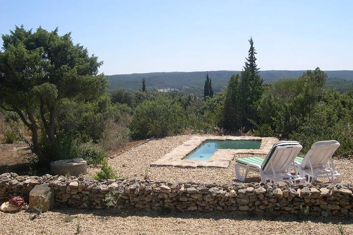 Gîte pour 7 personnes, avec terrasse et jardin à Castillon-du-Gard - 4