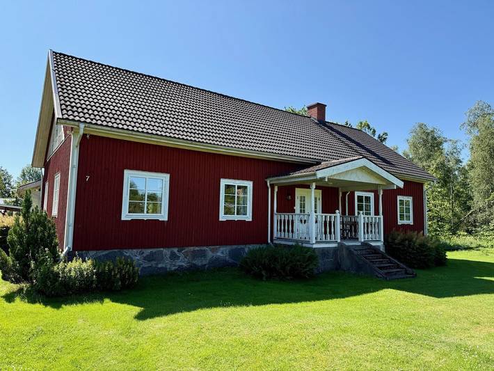 Ferienhaus für 8 Personen, mit Garten und Ausblick, mit Haustier