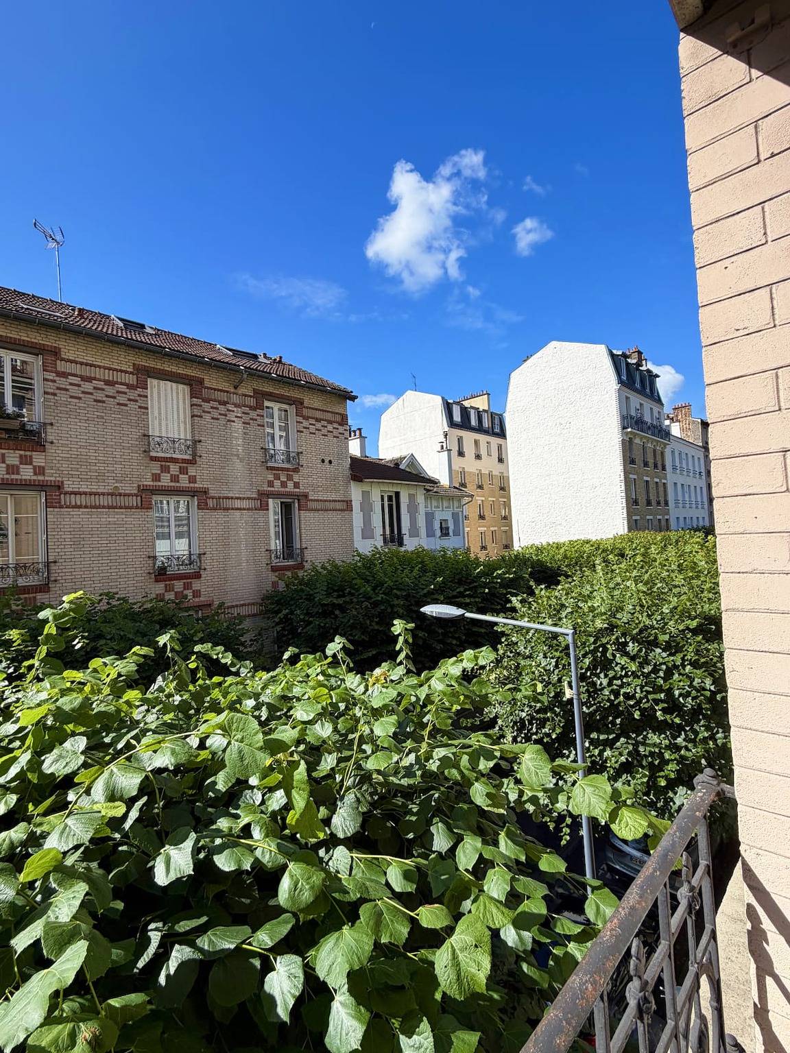 Studio entier, Studio cosy proche Paris 15, Parc Expo & Tram T2 in Issy-les-Moulineaux, Hauts-de-Seine