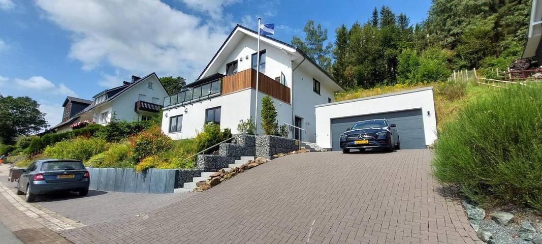 Villa für 9 Personen, mit Garten und Ausblick sowie Sauna im Sauerland - 2