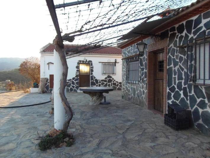 Casa rural para 3 personas, con jardín además de piscina y jacuzzi en Provincia de Granada - 4