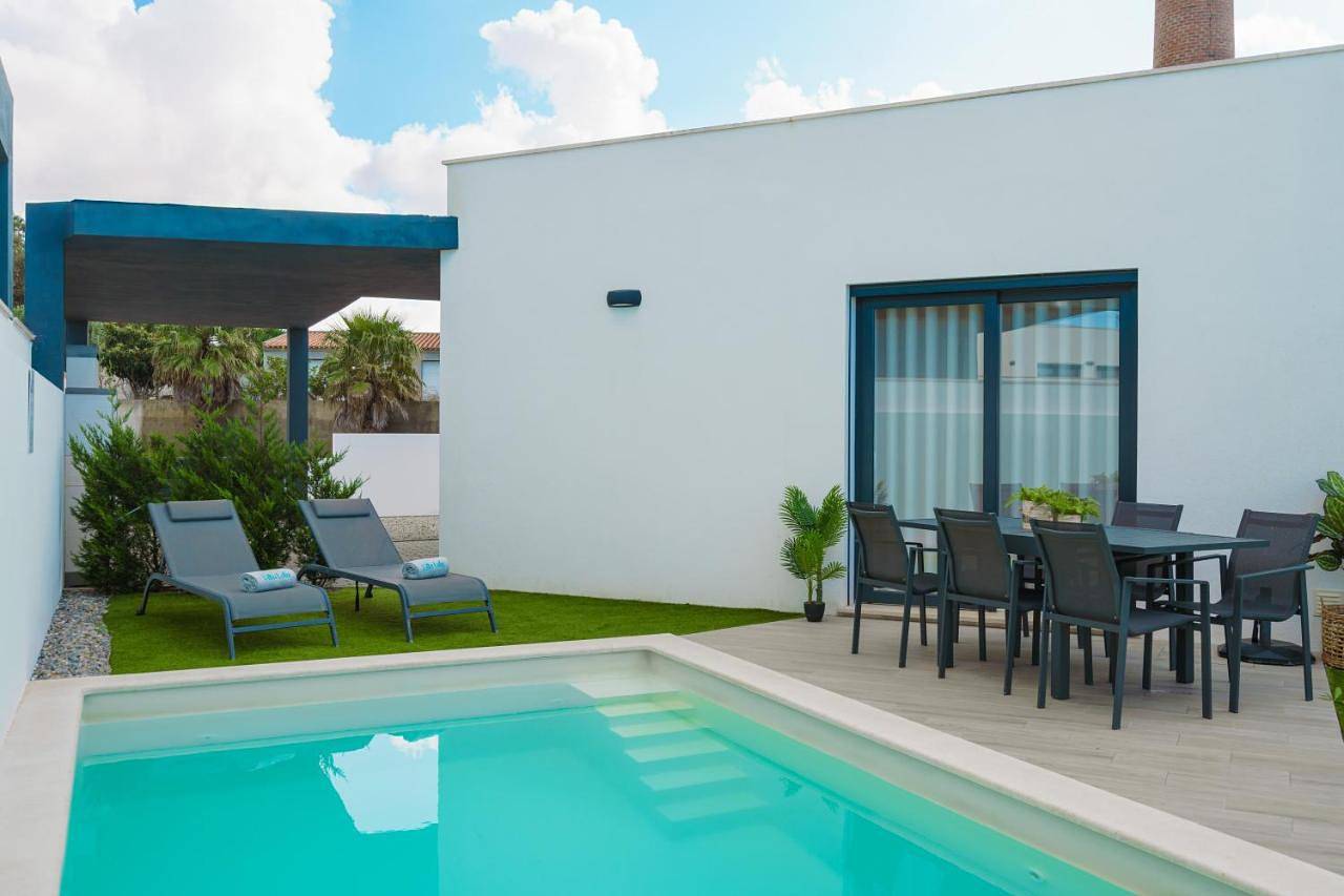 Villa Lola luxury villa with private pool and jacuzzi in Santa Bárbara, Lissabon Distrikt