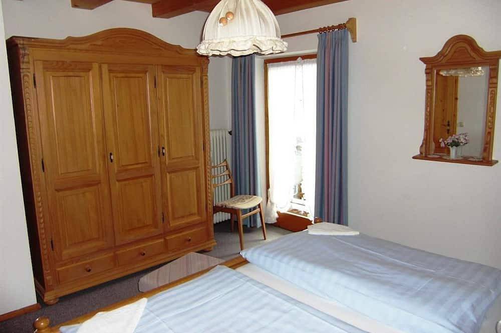 Ganze Wohnung, Ferienwohnung Edelweiß - Gästehaus Schönblick in Bad Bayersoien, Bayerische Alpen