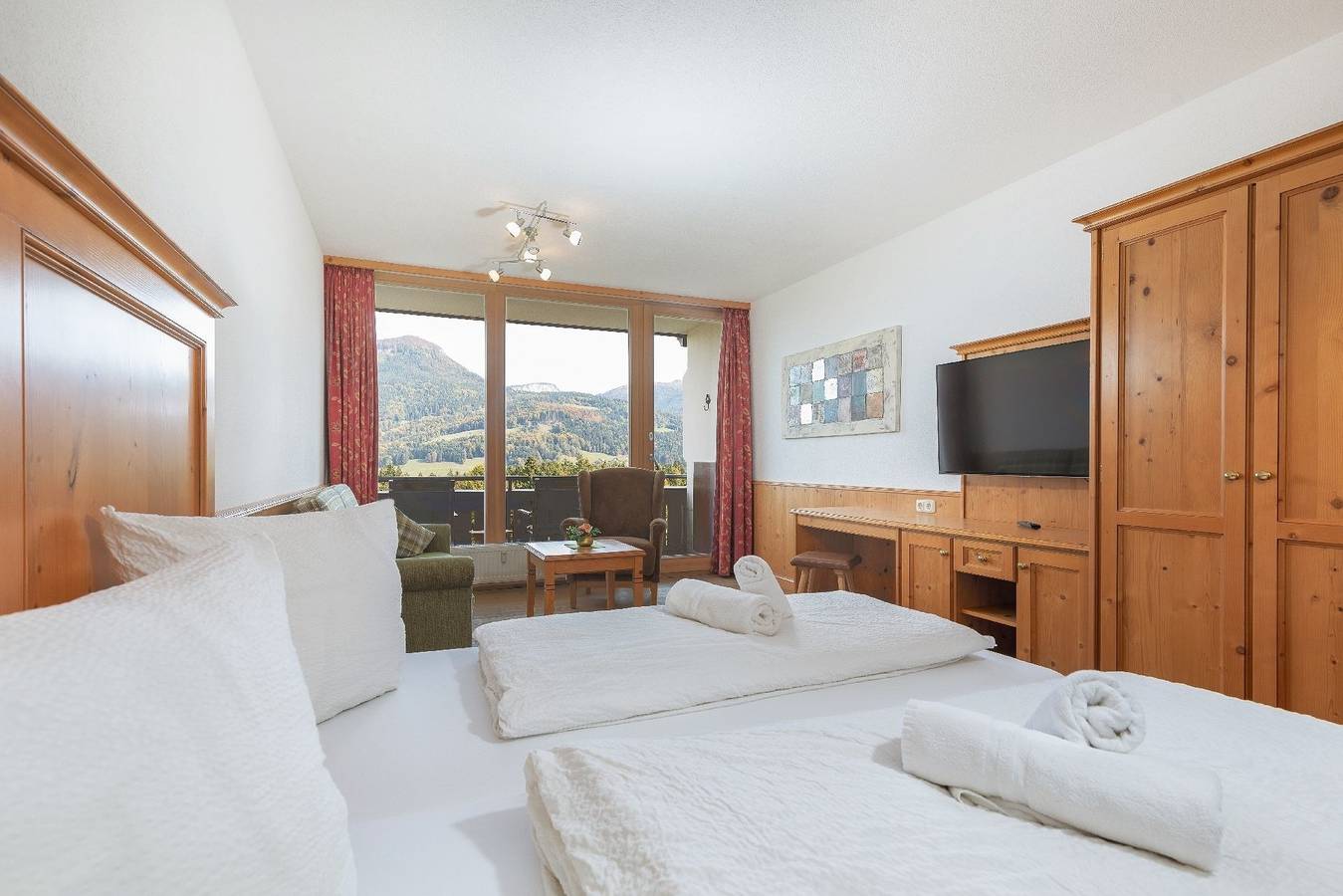 Ganze Ferienwohnung, Appartement Predigstuhlblick mit Indoorpool und Sauna in Salzkammergut-Berge, Bad Goisern am Hallstättersee