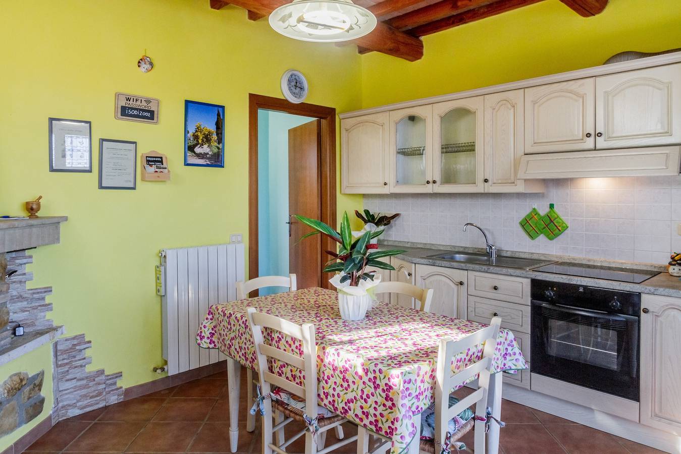 Ganze Wohnung, Ferienwohnung 'Granaio' mit Gemeinschaftsgarten, Wi-Fi und Klimaanlage in Magliano in Toscana, Grosseto Provinz
