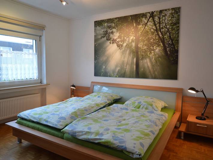 Ferienwohnung für 3 Personen, mit Pool und Garten sowie Balkon, kinderfreundlich in Wuppertal - 2