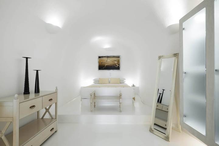 Location de vacances pour 3 personnes, avec terrasse et jacuzzi dans Firostefani - 4