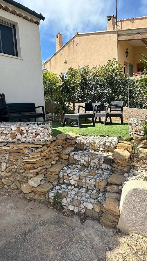 Maison d’hôte pour 4 personnes, avec jardin ainsi que vue et balcon à Saint-Cyr-sur-Mer - 3
