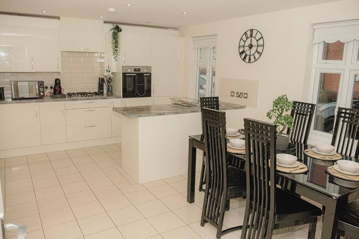 Lovely 3-Bed House in Solihull in Solihull, Birmingham Area