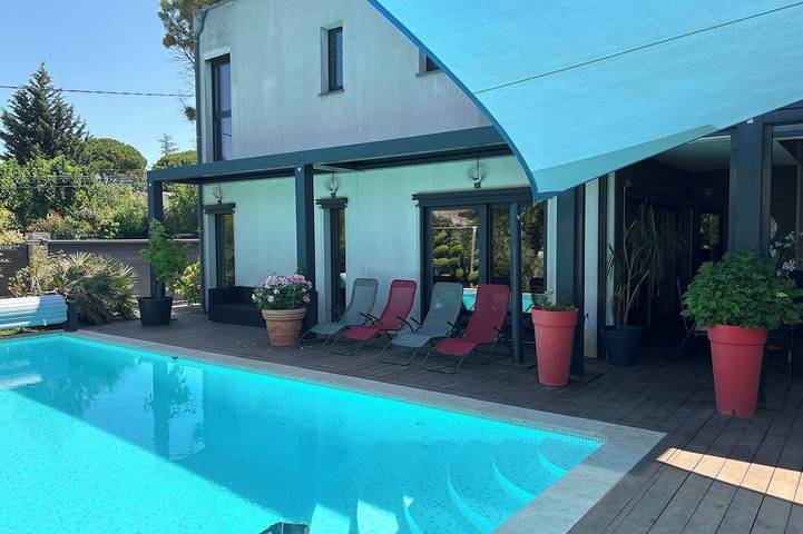 Villa pour 8 personnes, avec terrasse et jardin - 1