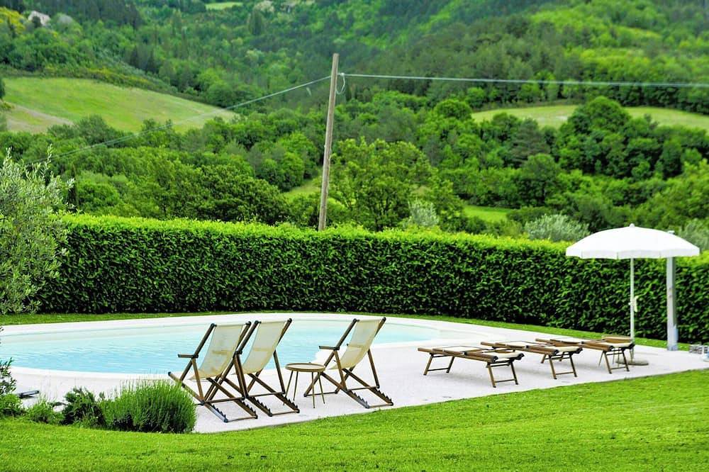 Ganze Wohnung, Landhaus mit Pool, 3 km von Sansepolcro entfernt in Sansepolcro, Valtiberina