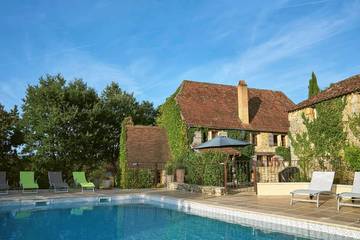 Gîte pour 4 personnes, avec jardin et piscine à Daglan