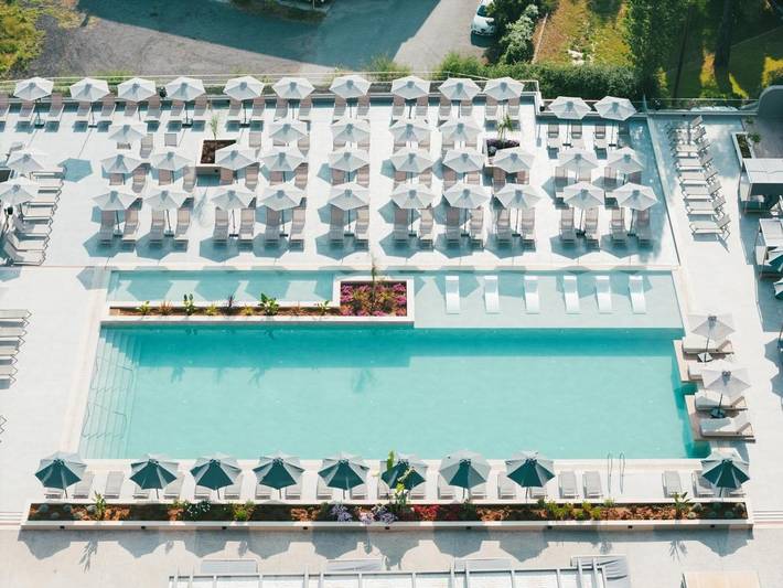 Hôtel pour 2 personnes, avec Balcon et Terrasse ainsi que Jardin et Piscine