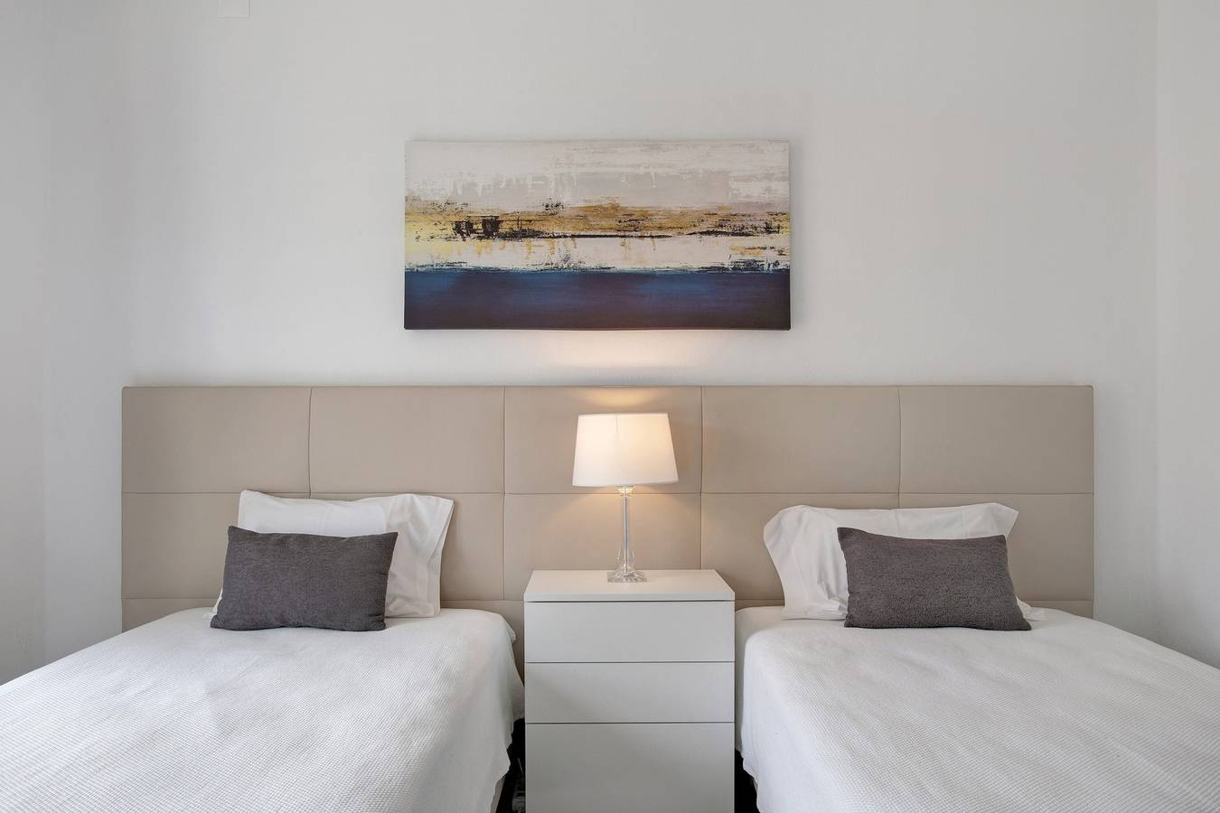Chambre 'Twin 7' avec balcon et Wi-Fi in Ribamar, District de Lisbonne