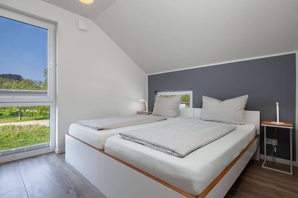 Ferienhaus Rügen-Relax mit hochwertiger moderner Ausstattung in Bodden-Nähe in Vaschvitz, Trent