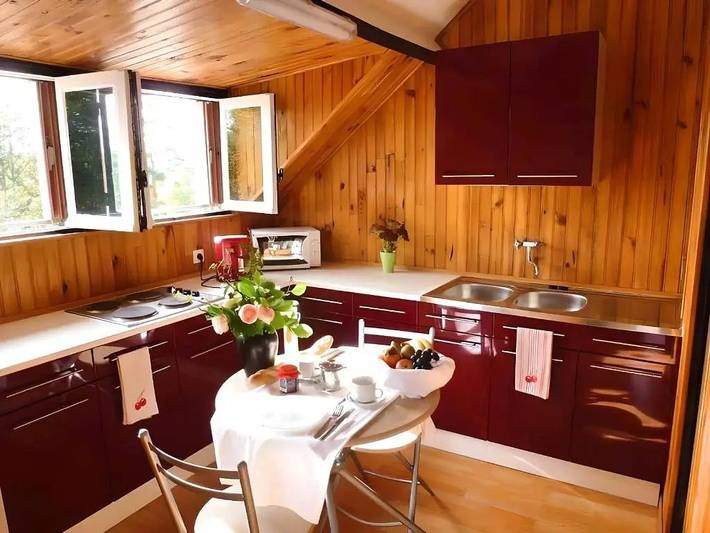 Gîte pour 2 personnes, avec piscine et bassin pour enfant à Saint-Honoré-les-Bains - 2