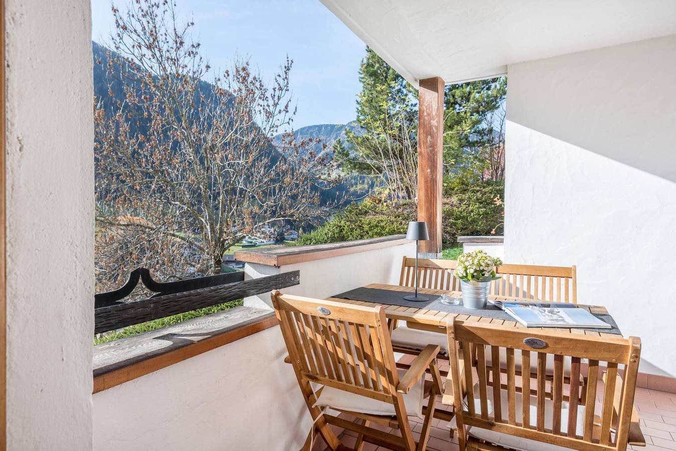 Entire apartment, Apartment "Villa Erina D" with Mountain View, Terrace & Wi-Fi in Ortisei, Dolomiti Superski