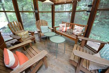 Cottage for 10 Guests in Grand Bend, ON, Lake Huron ON, Picture 3