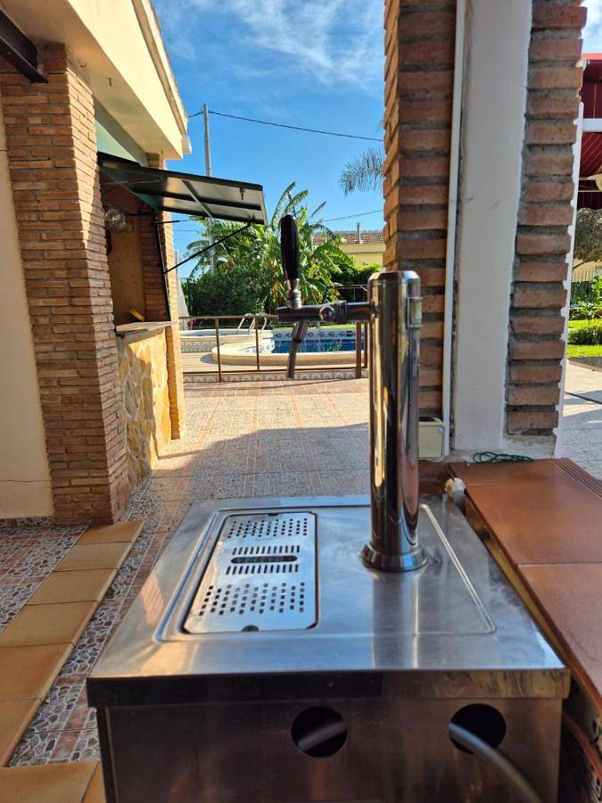 Casa rural para 6 personas, con Balcón y Jacuzzi además de Terraza y Jardín en Jacarilla - 4