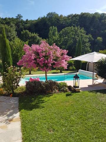Chambre d’hôte pour 3 personnes, avec jardin et piscine à Solignac (homonymie)