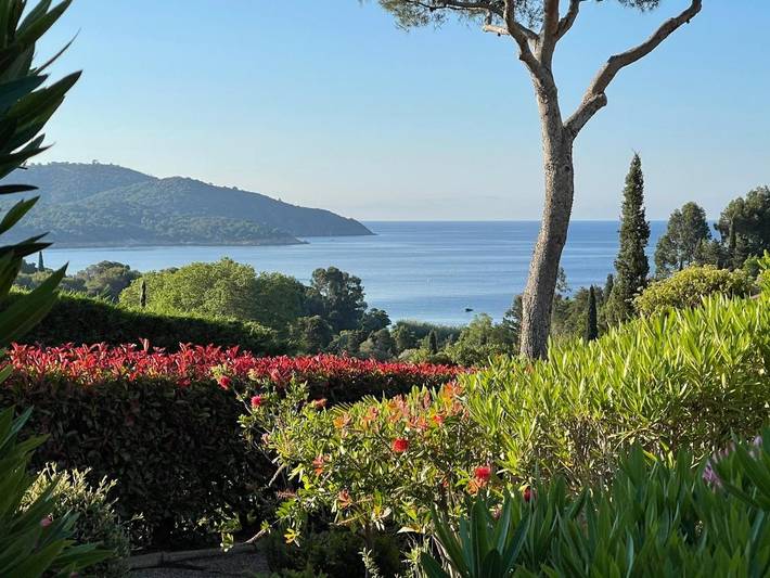 Appartement de vacances pour 4 personnes, avec jardin ainsi que piscine et vue