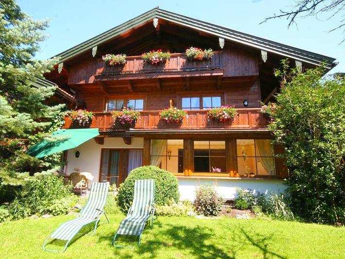 Ferienhaus für 4 Personen, mit Sauna und Terrasse sowie Garten