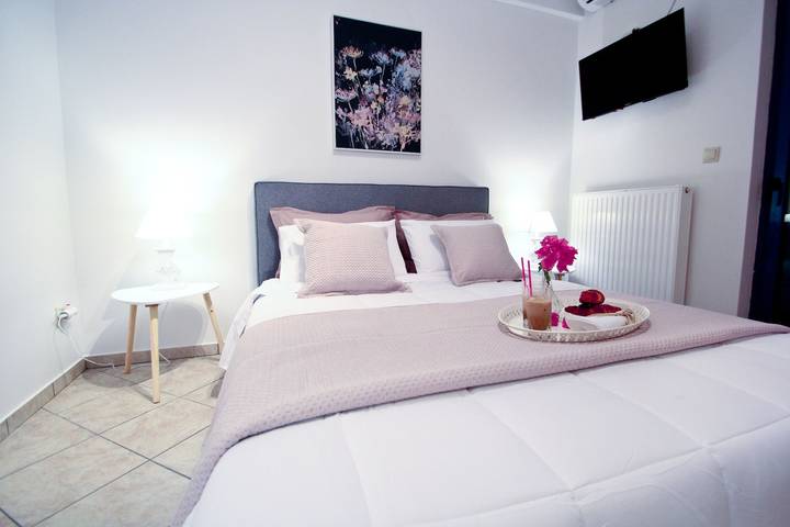 Gîte pour 4 personnes, avec balcon dans Égine - 3