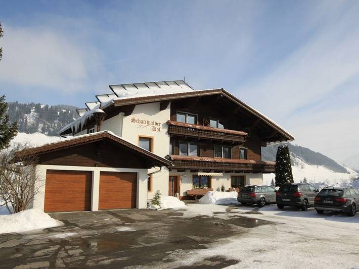 Ferienhaus für 4 Personen, mit Balkon in Schattwald