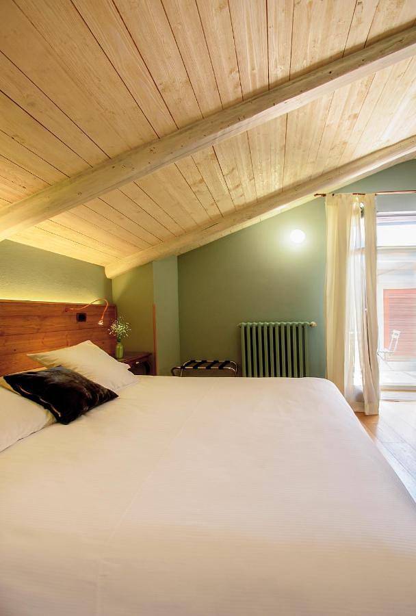 Double Room in Barolo, Langhe